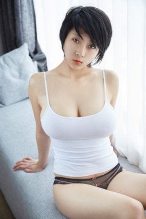 《年轻女教师3》在线_BD英语免费观看